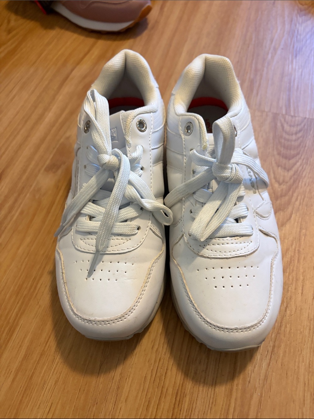 Levi's White womens Lace-Up Sneakers